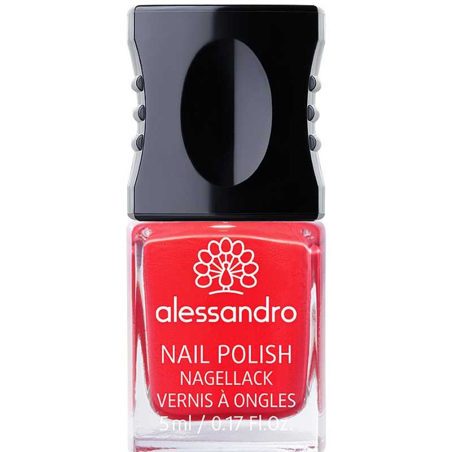 Alessandro Nagellack | Nail Polish - 130 First Kiss Red